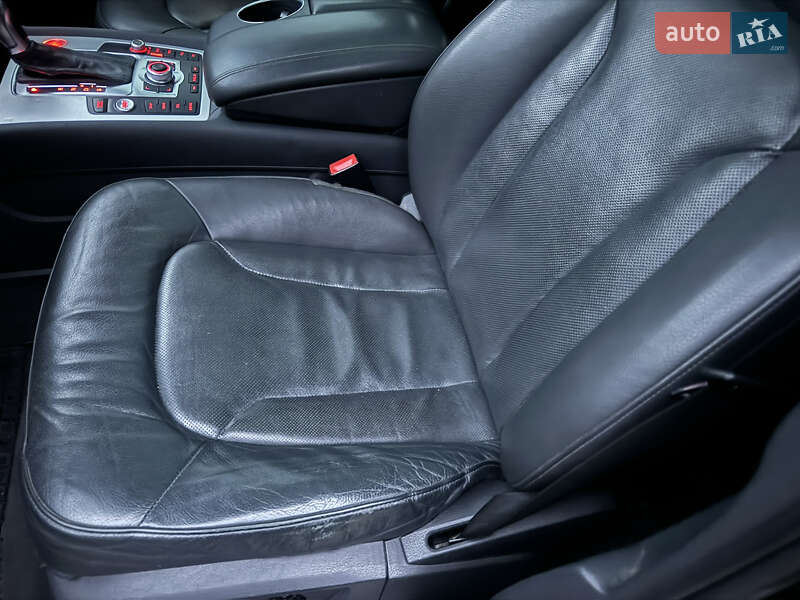 Позашляховик / Кросовер Audi Q7 2015 в Києві