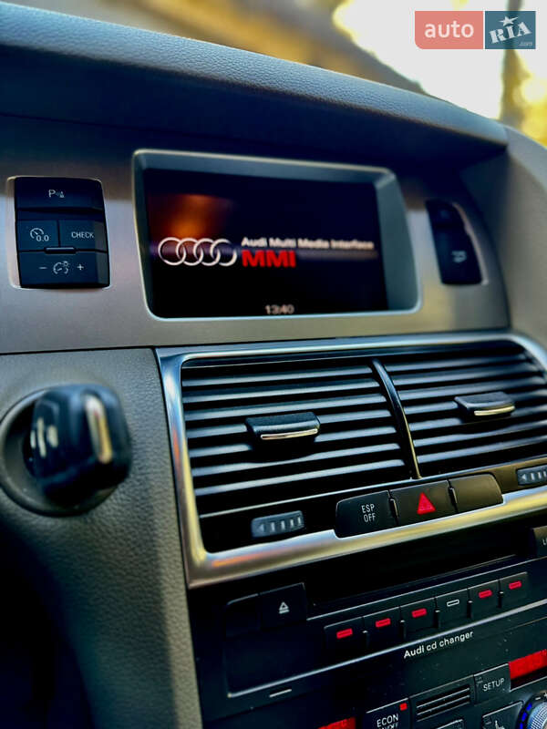 Позашляховик / Кросовер Audi Q7 2007 в Дніпрі