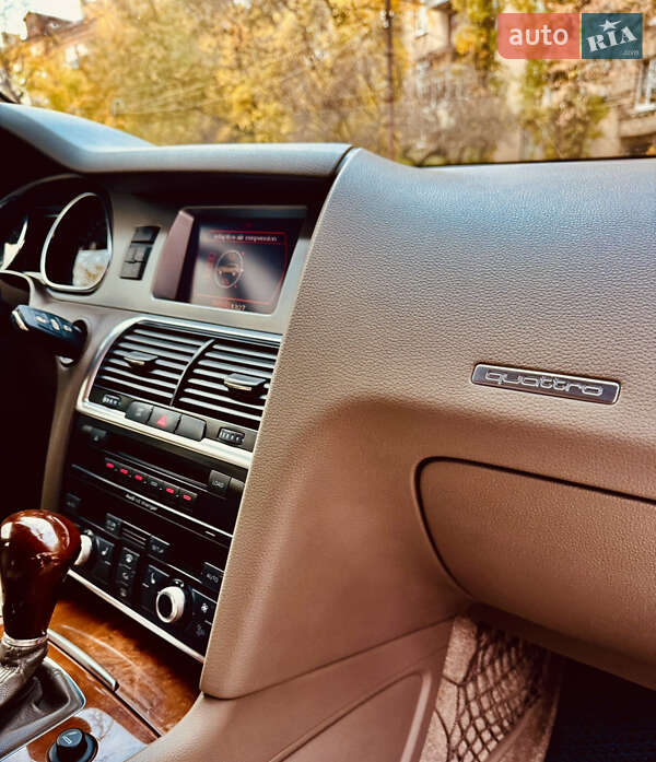 Позашляховик / Кросовер Audi Q7 2007 в Дніпрі