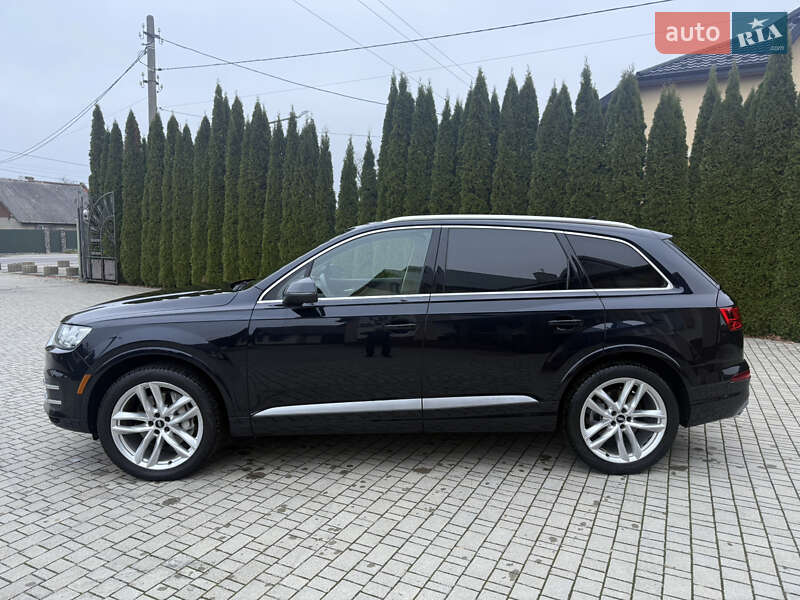 Позашляховик / Кросовер Audi Q7 2017 в Львові