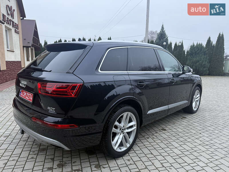 Позашляховик / Кросовер Audi Q7 2017 в Львові
