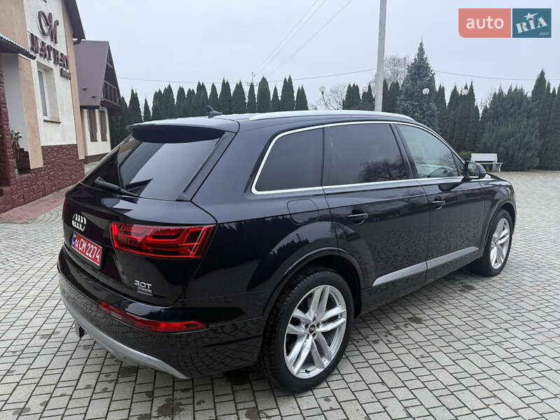 Позашляховик / Кросовер Audi Q7 2017 в Львові