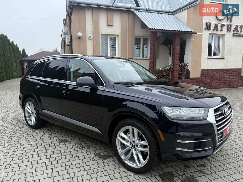 Позашляховик / Кросовер Audi Q7 2017 в Львові