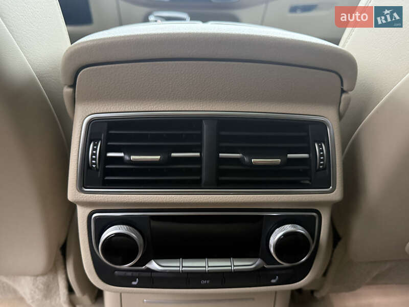 Позашляховик / Кросовер Audi Q7 2017 в Львові