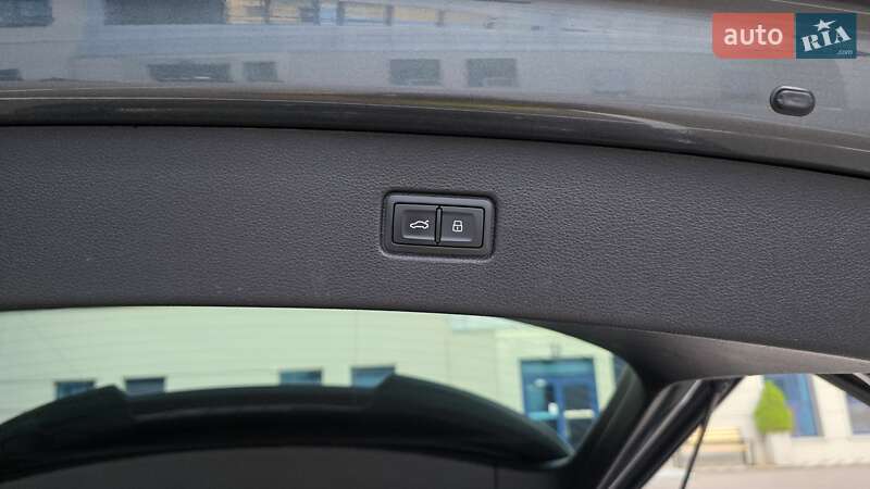 Позашляховик / Кросовер Audi Q7 2017 в Києві фото 37 Позашляховик / Кросовер Audi Q7 2017 в Києві