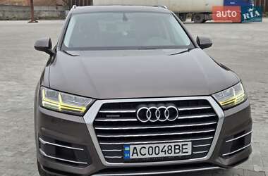 Позашляховик / Кросовер Audi Q7 2017 в Луцьку