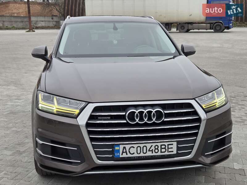Позашляховик / Кросовер Audi Q7 2017 в Луцьку фото 3 Позашляховик / Кросовер Audi Q7 2017 в Луцьку