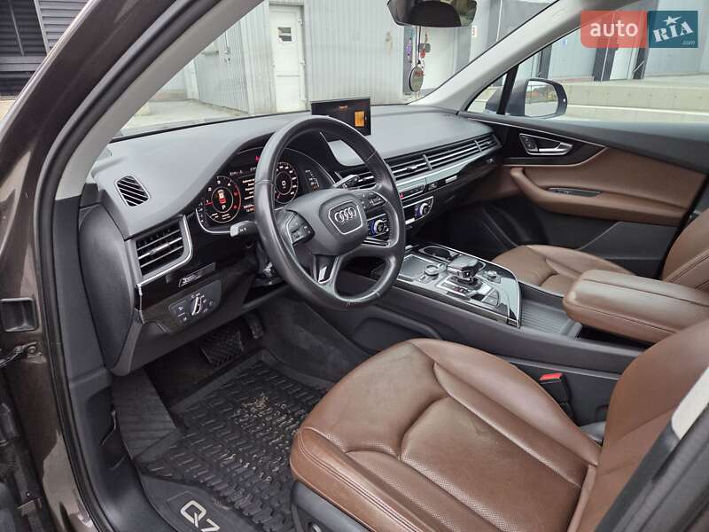 Позашляховик / Кросовер Audi Q7 2017 в Луцьку фото 17 Позашляховик / Кросовер Audi Q7 2017 в Луцьку