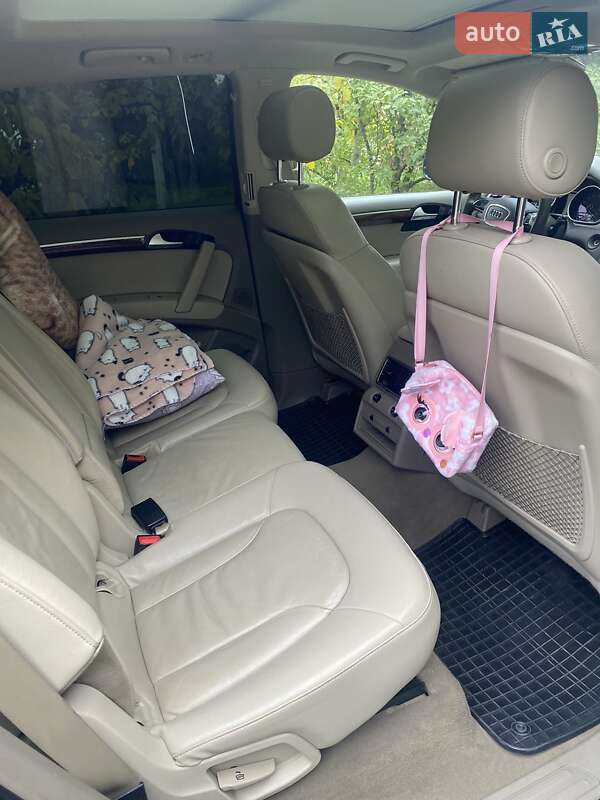 Позашляховик / Кросовер Audi Q7 2014 в Києві фото 10 Позашляховик / Кросовер Audi Q7 2014 в Києві