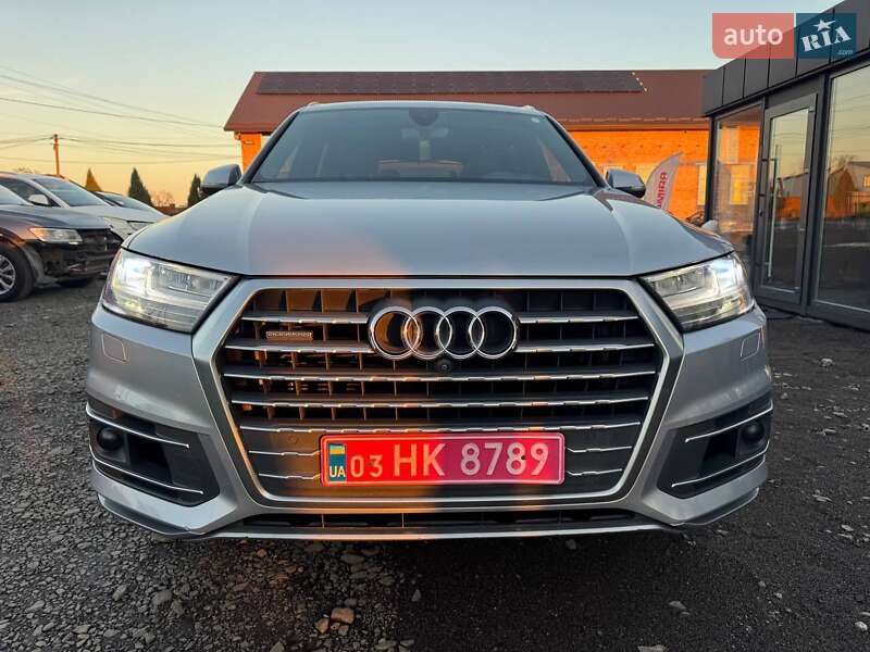 Позашляховик / Кросовер Audi Q7 2017 в Луцьку