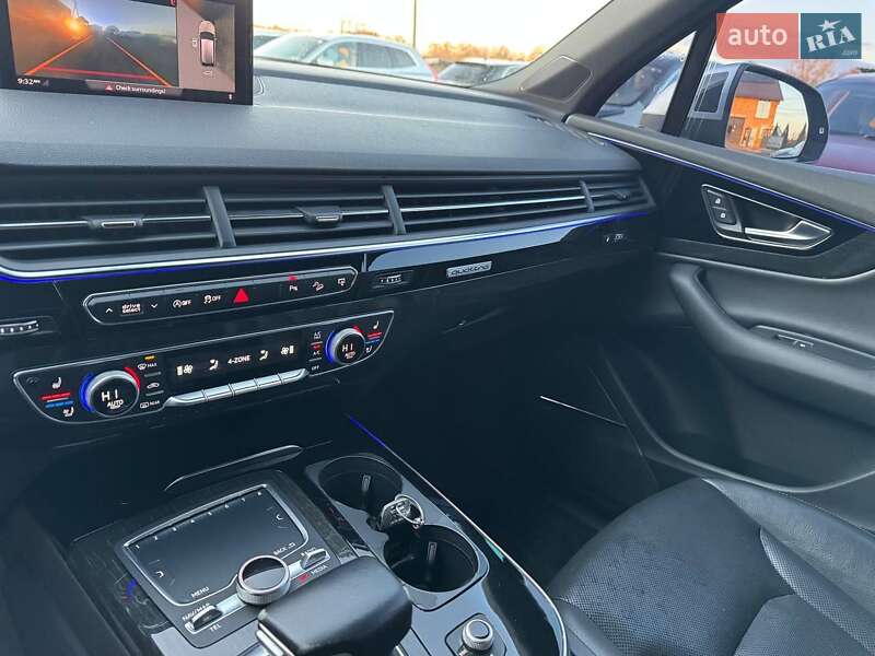Позашляховик / Кросовер Audi Q7 2017 в Луцьку