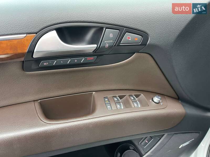 Позашляховик / Кросовер Audi Q7 2015 в Києві фото 13 Позашляховик / Кросовер Audi Q7 2015 в Києві