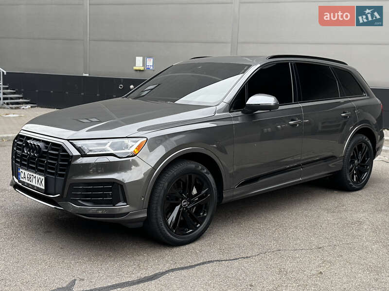 Позашляховик / Кросовер Audi Q7 2021 в Києві