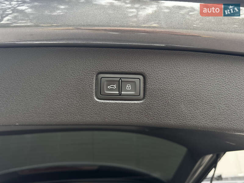 Позашляховик / Кросовер Audi Q7 2021 в Києві