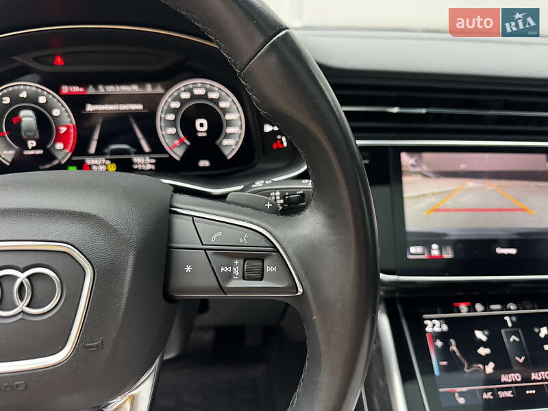 Позашляховик / Кросовер Audi Q7 2021 в Києві