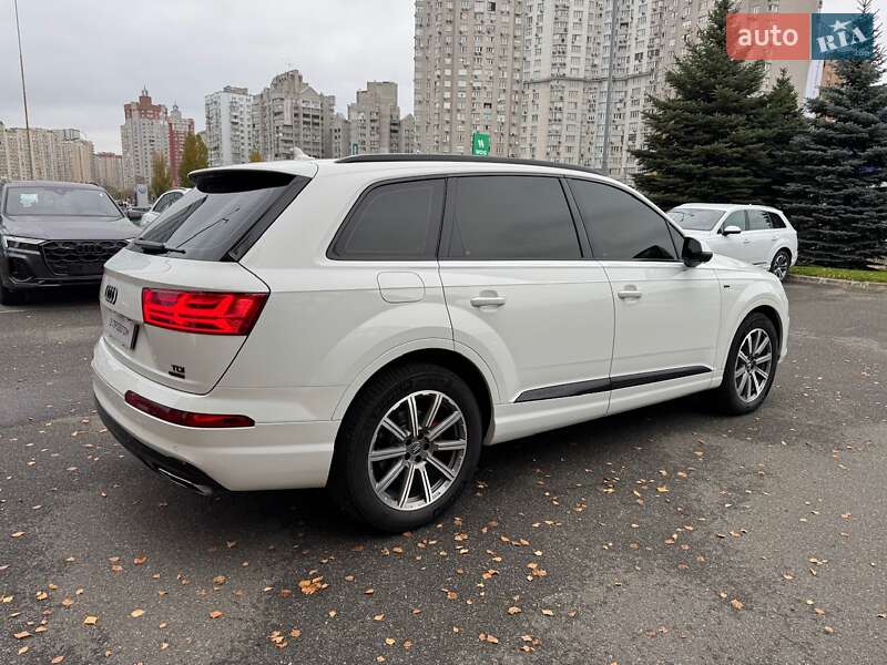 Позашляховик / Кросовер Audi Q7 2016 в Києві фото 85 Позашляховик / Кросовер Audi Q7 2016 в Києві