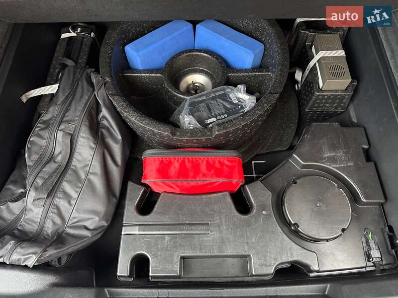 Позашляховик / Кросовер Audi Q7 2016 в Києві фото 20 Позашляховик / Кросовер Audi Q7 2016 в Києві