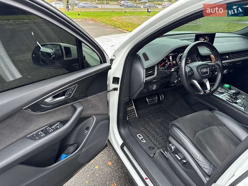 Позашляховик / Кросовер Audi Q7 2016 в Києві фото 26 Позашляховик / Кросовер Audi Q7 2016 в Києві