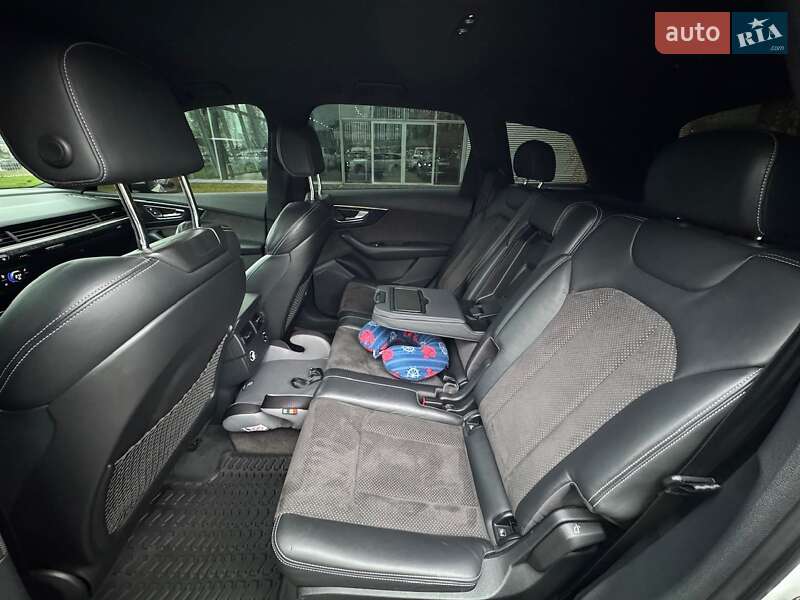 Позашляховик / Кросовер Audi Q7 2016 в Києві фото 68 Позашляховик / Кросовер Audi Q7 2016 в Києві