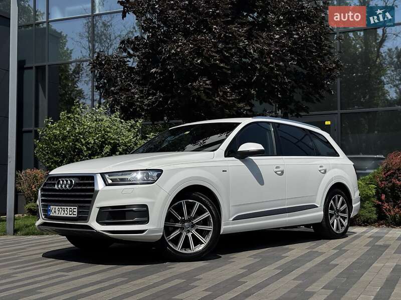 Позашляховик / Кросовер Audi Q7 2017 в Києві