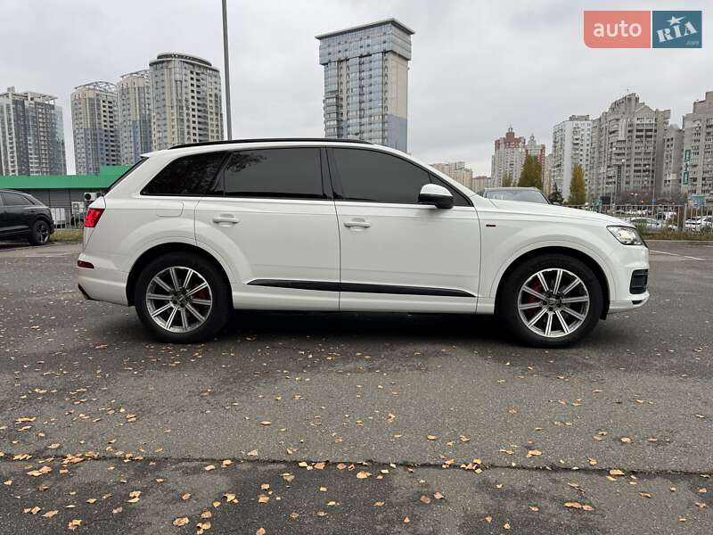Позашляховик / Кросовер Audi Q7 2016 в Києві фото 86 Позашляховик / Кросовер Audi Q7 2016 в Києві
