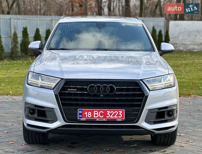 Позашляховик / Кросовер Audi Q7 2018 в Луцьку
