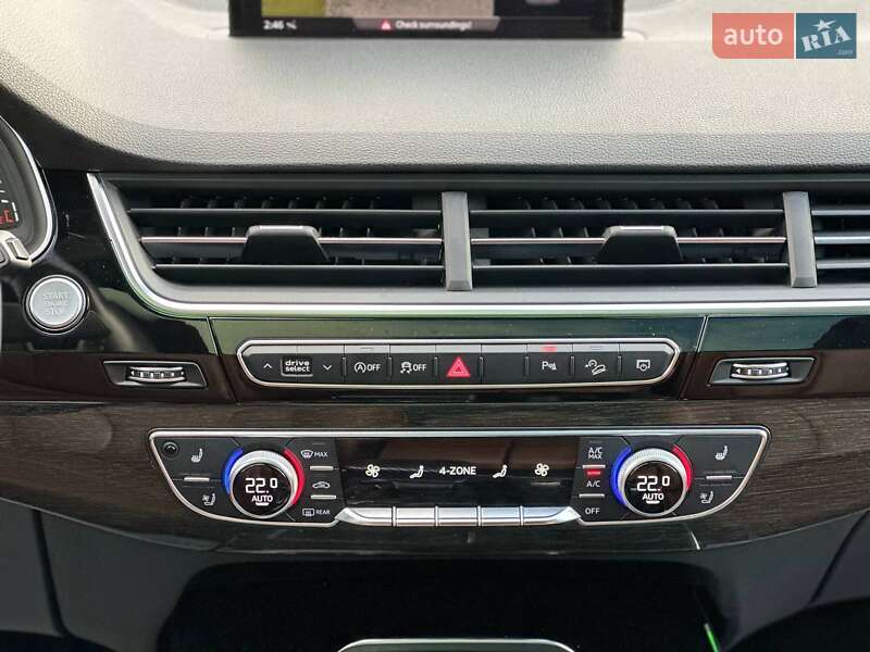 Позашляховик / Кросовер Audi Q7 2018 в Луцьку