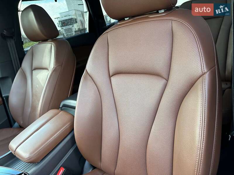 Позашляховик / Кросовер Audi Q7 2018 в Луцьку
