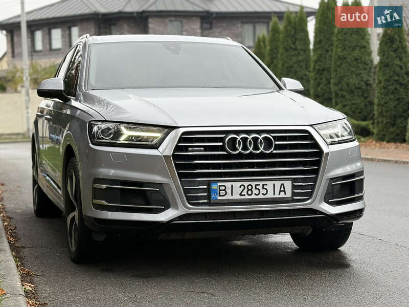 Позашляховик / Кросовер Audi Q7 2018 в Києві