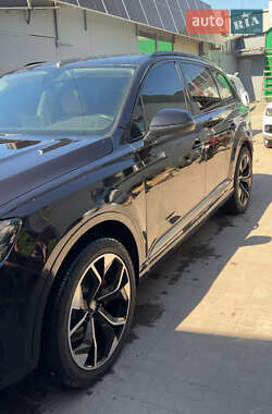 Внедорожник / Кроссовер Audi Q7 2018 в Киеве