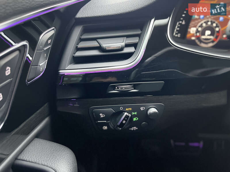 Внедорожник / Кроссовер Audi Q7 2016 в Киеве