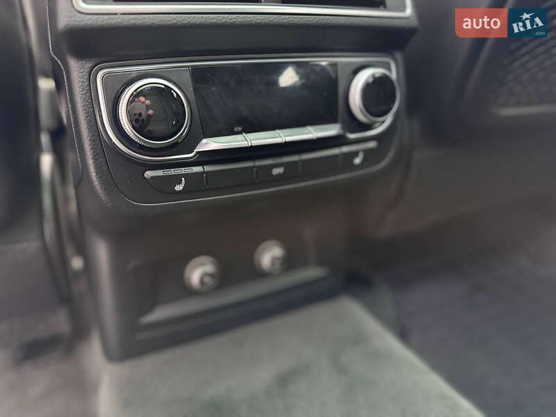 Позашляховик / Кросовер Audi Q7 2017 в Рівному