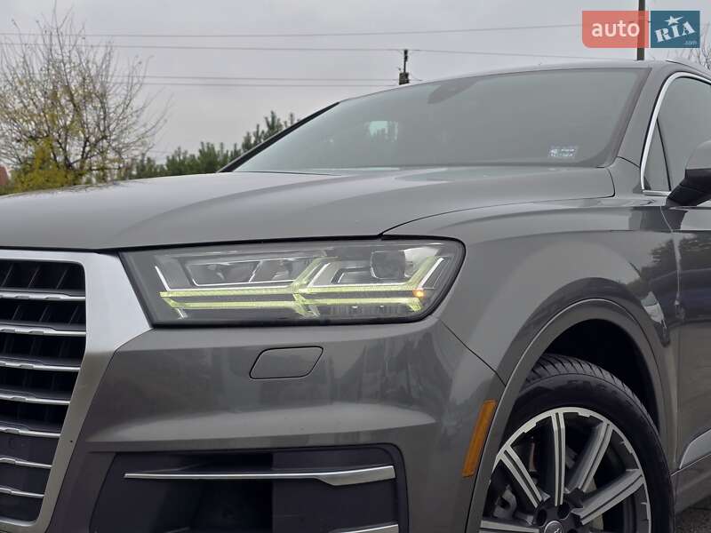 Позашляховик / Кросовер Audi Q7 2016 в Хмельницькому