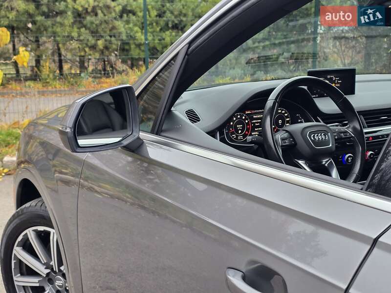 Позашляховик / Кросовер Audi Q7 2016 в Хмельницькому