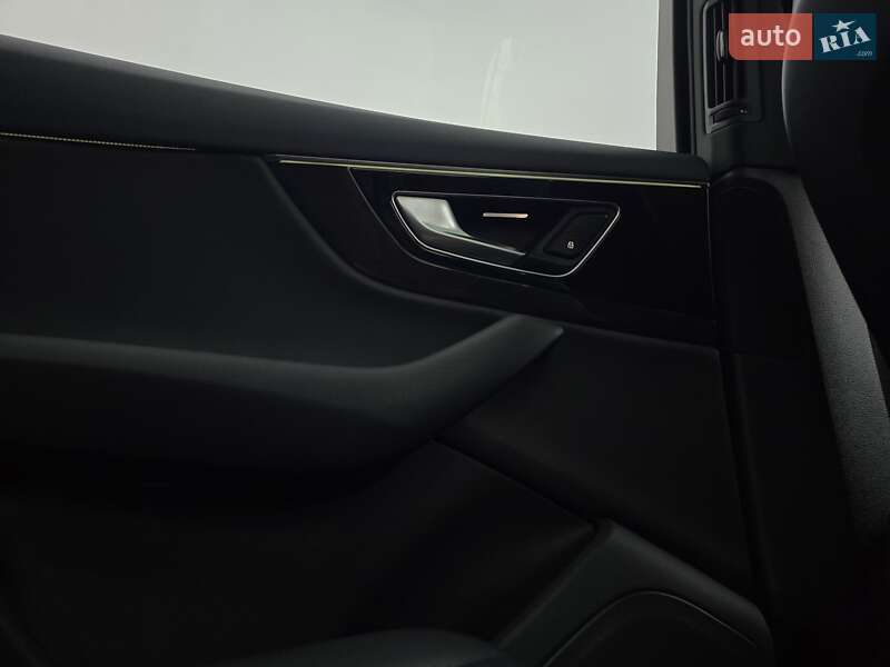 Позашляховик / Кросовер Audi Q7 2016 в Хмельницькому