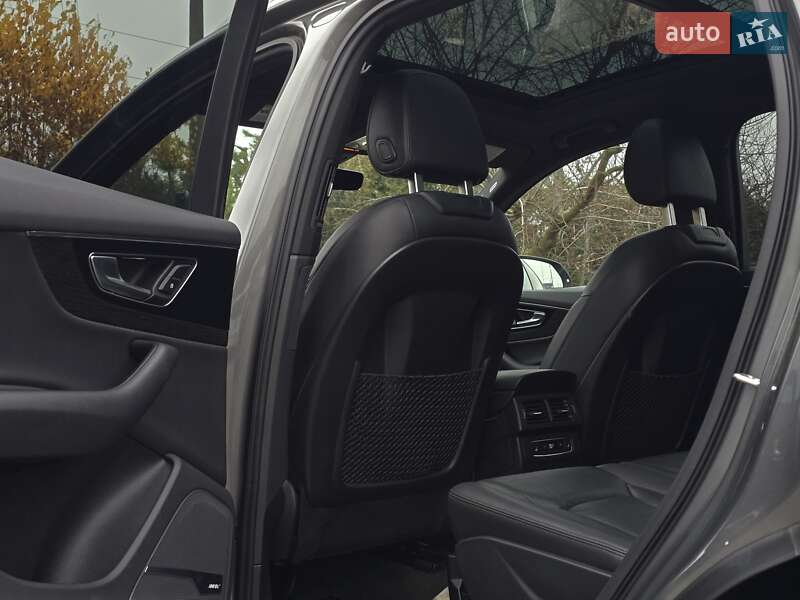 Позашляховик / Кросовер Audi Q7 2016 в Хмельницькому