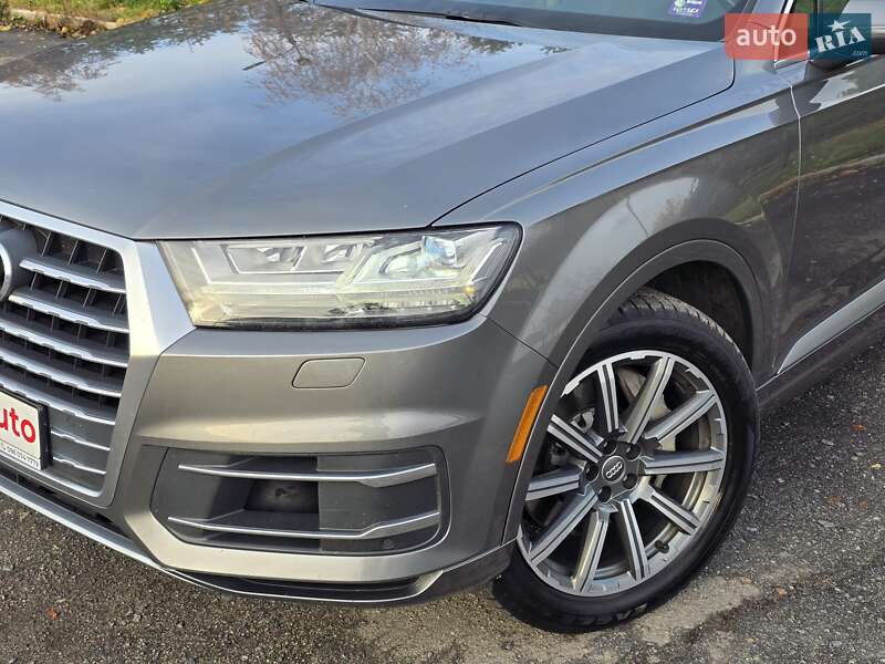 Позашляховик / Кросовер Audi Q7 2016 в Хмельницькому