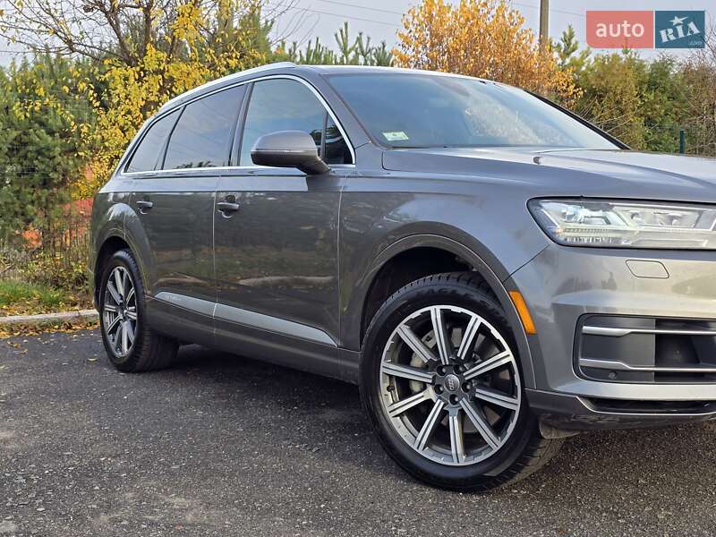 Позашляховик / Кросовер Audi Q7 2016 в Хмельницькому