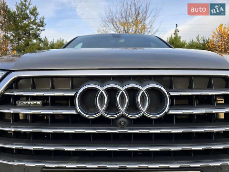 Позашляховик / Кросовер Audi Q7 2016 в Хмельницькому