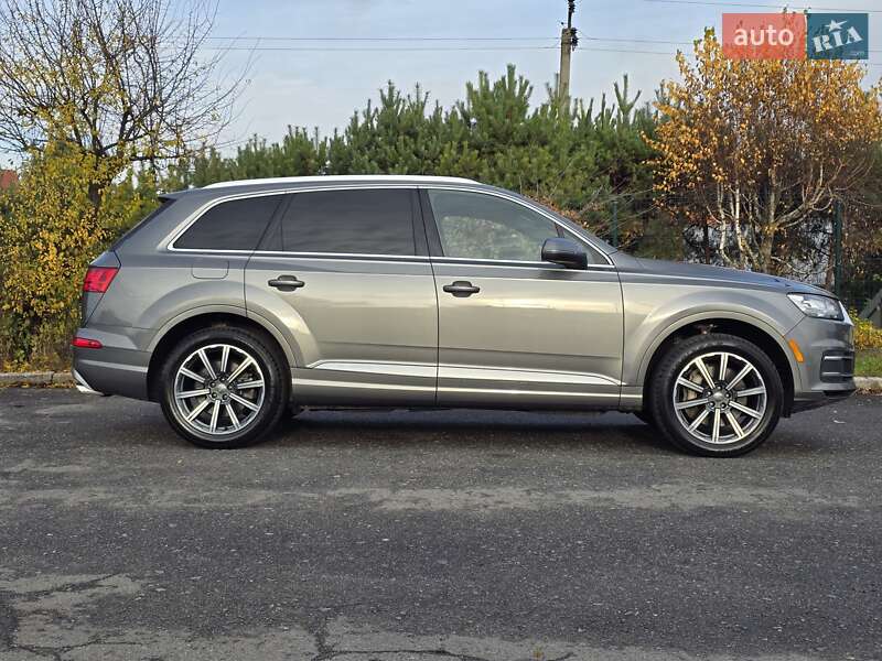 Позашляховик / Кросовер Audi Q7 2016 в Хмельницькому