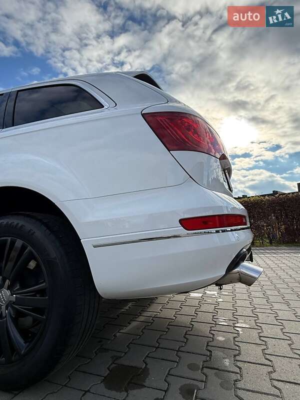 Внедорожник / Кроссовер Audi Q7 2010 в Косове