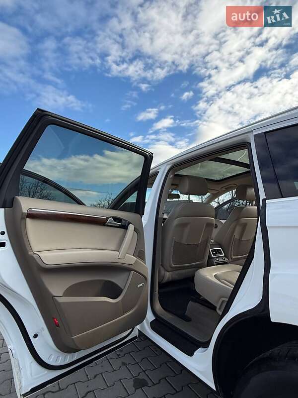 Внедорожник / Кроссовер Audi Q7 2010 в Косове