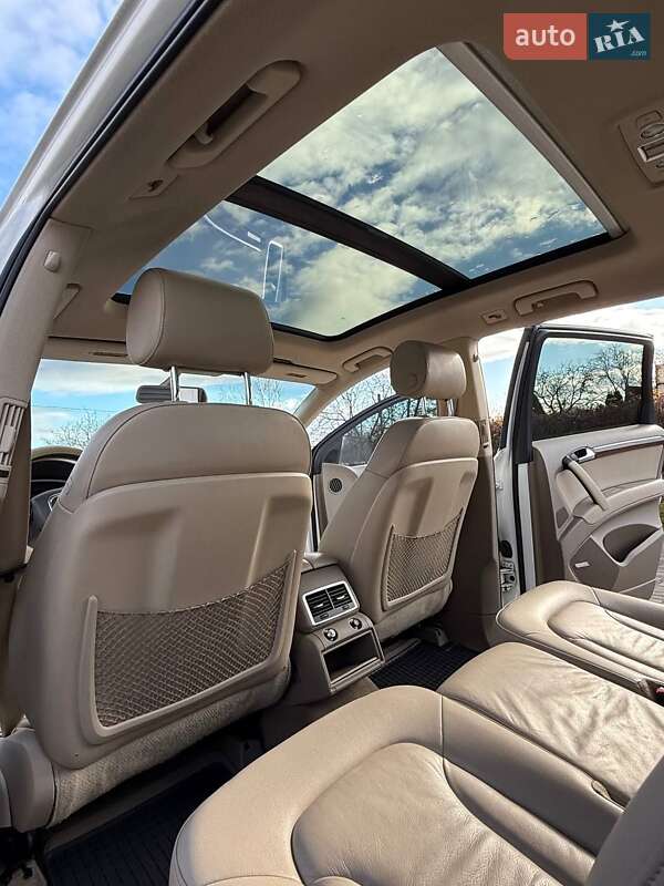 Внедорожник / Кроссовер Audi Q7 2010 в Косове