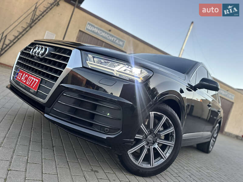 Внедорожник / Кроссовер Audi Q7 2016 в Владимире