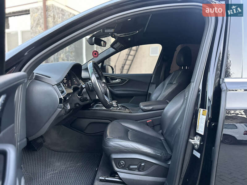 Внедорожник / Кроссовер Audi Q7 2016 в Владимире