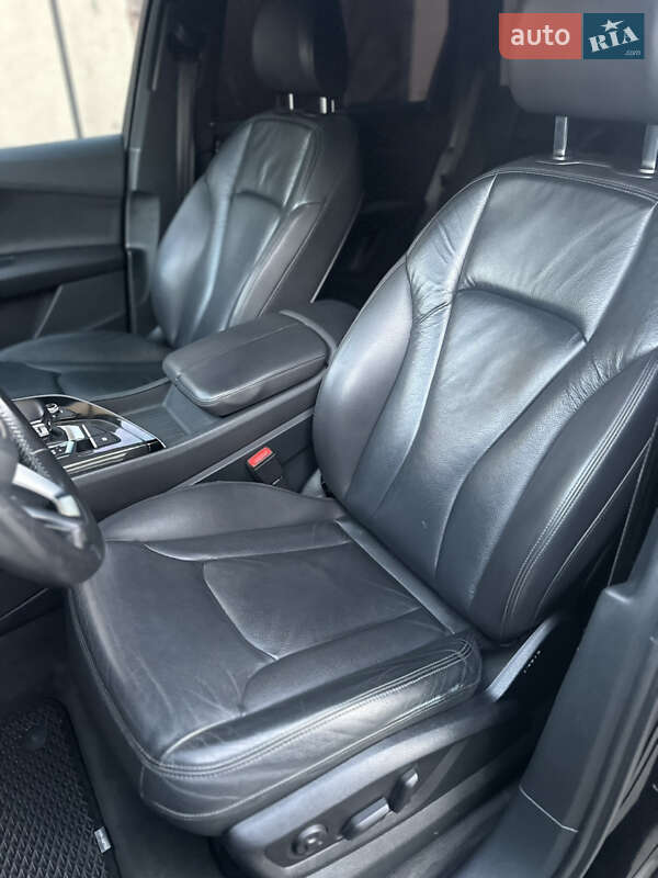 Внедорожник / Кроссовер Audi Q7 2016 в Владимире