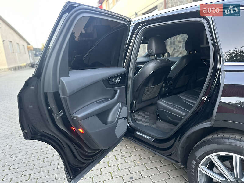 Внедорожник / Кроссовер Audi Q7 2016 в Владимире