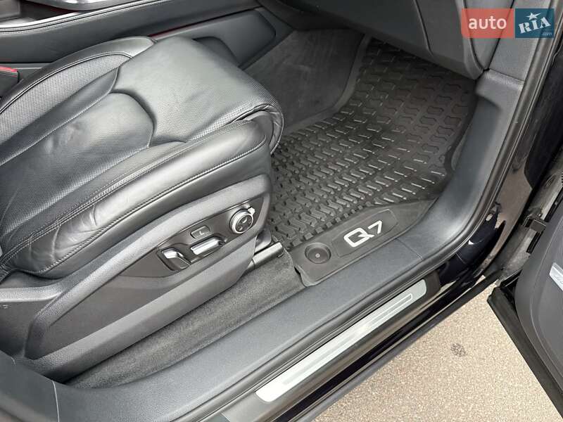 Внедорожник / Кроссовер Audi Q7 2016 в Киеве фото 130 Внедорожник / Кроссовер Audi Q7 2016 в Киеве