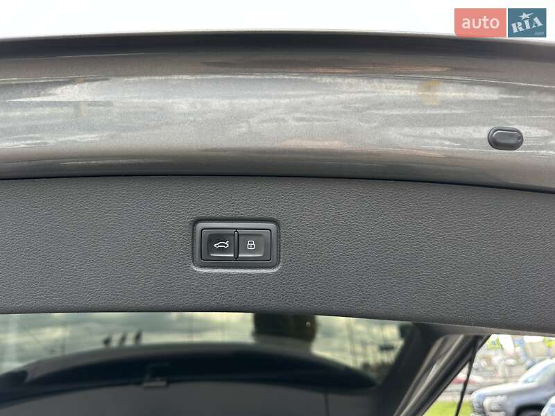 Позашляховик / Кросовер Audi Q7 2016 в Києві фото 11 Позашляховик / Кросовер Audi Q7 2016 в Києві