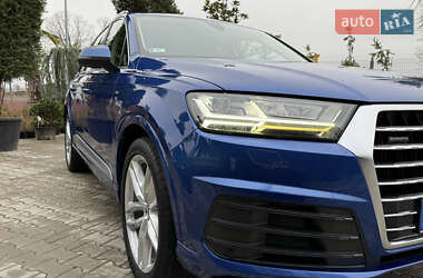 Внедорожник / Кроссовер Audi Q7 2017 в Мукачево
